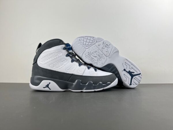 AJ 9 Flint Grey HV4794-100