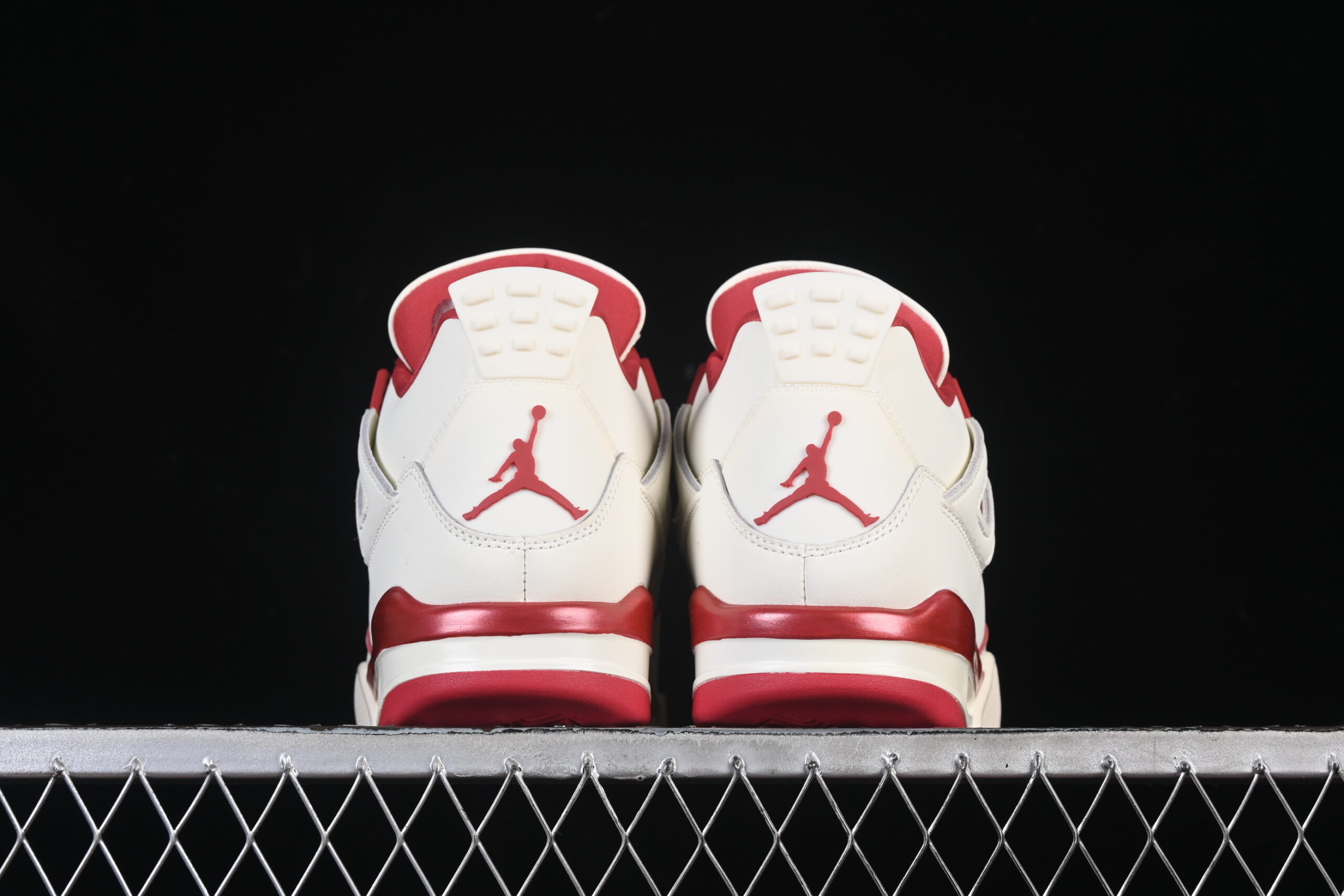 AJ 4 Retro ‘Valentine’s Day’ HV0823-108 AJ 4 Retro ‘Valentine’s Day’ HV0823-108
