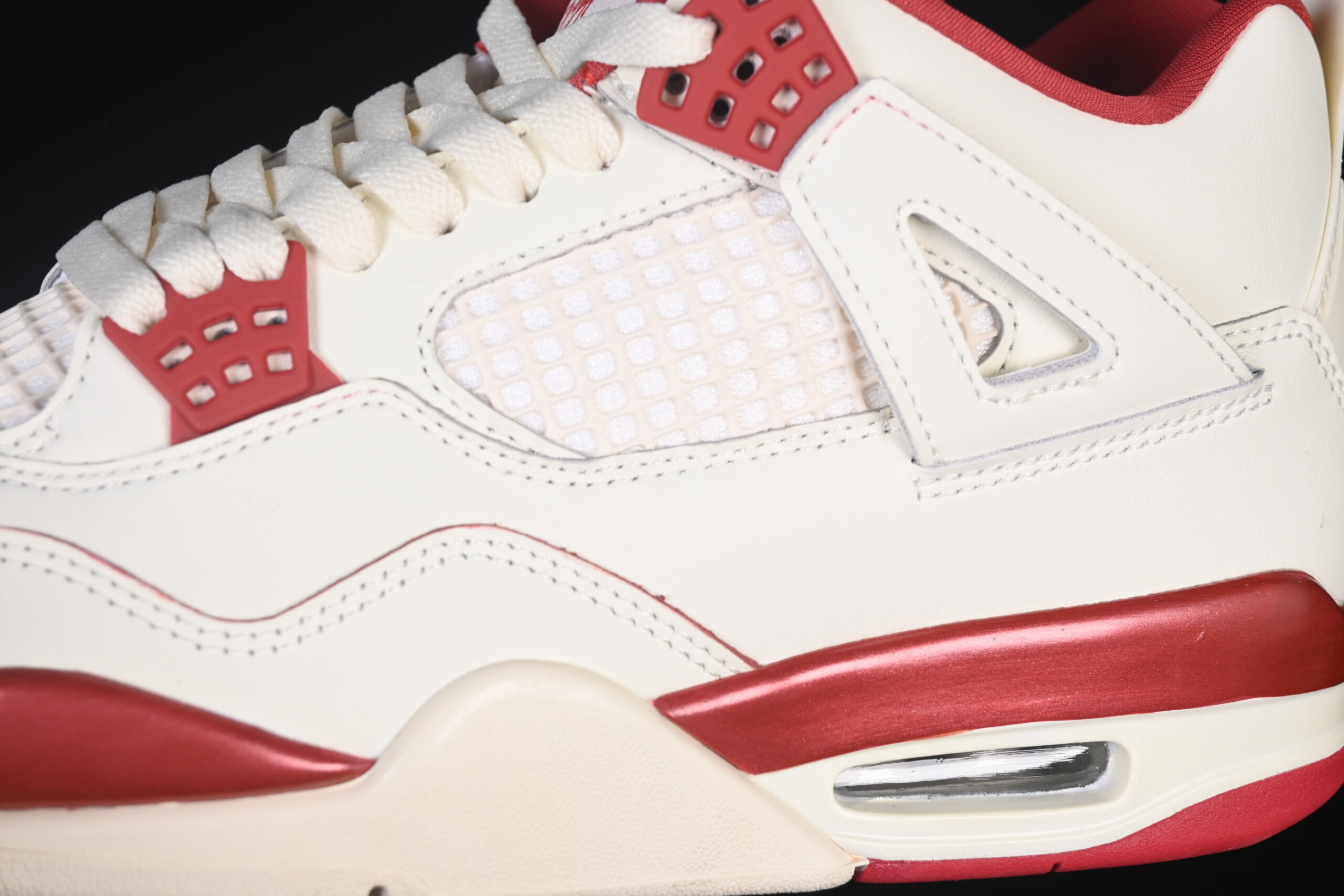 AJ 4 Retro ‘Valentine’s Day’ HV0823-108 AJ 4 Retro ‘Valentine’s Day’ HV0823-108