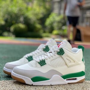 AJ 4 Nike SB ‘Pine Green’ FV2606-001