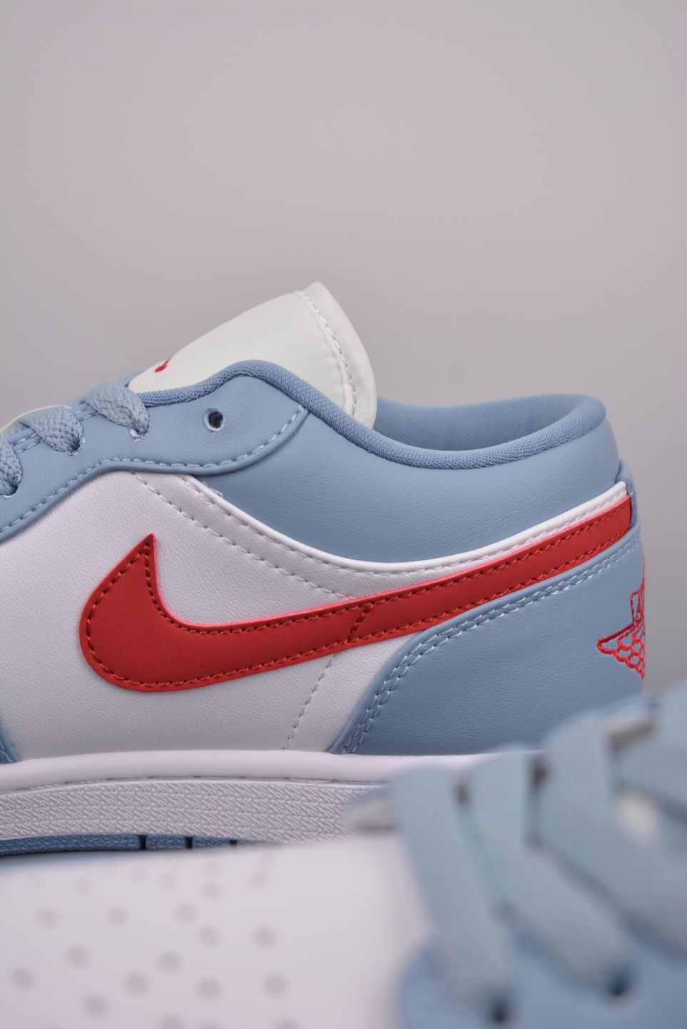AJ 1 Low ‘Blue Whisper’ DC0774-164 AJ 1 Low ‘Blue Whisper’ DC0774-164