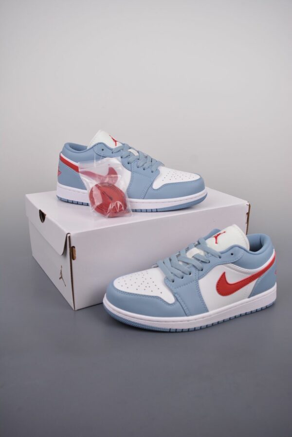 AJ 1 Low ‘Blue Whisper’ DC0774-164