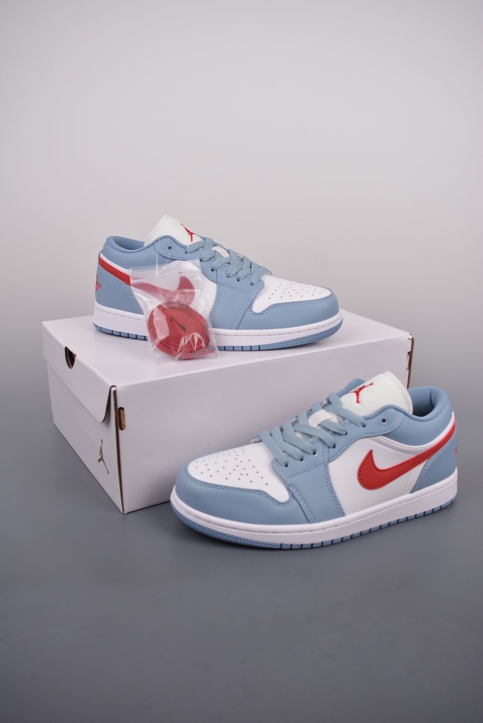 AJ 1 Low ‘Blue Whisper’ DC0774-164 AJ 1 Low ‘Blue Whisper’ DC0774-164