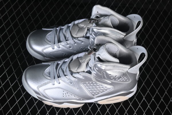 AJ 6 Retro x PSG ‘Metallic Silver’ IQ5135-010 AJ 6 Retro x PSG ‘Metallic Silver’ IQ5135-010