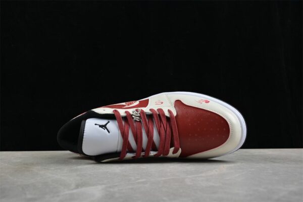 AJ 1 Low ‘Year Of Snake Steampuppet’ 553558-132