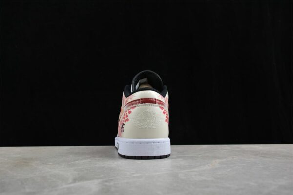 AJ 1 Low ‘Year Of Snake Steampuppet’ 553558-132