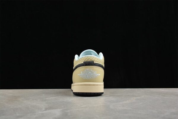 AJ 1 Low SE ‘Coconut Milk Black’ HQ3437-101