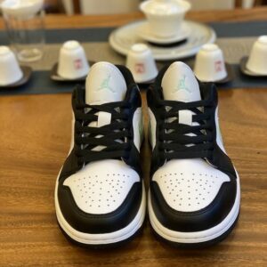 AJ 1 Low ‘Green Glow’ 553558-131 4 97b18cb3 result