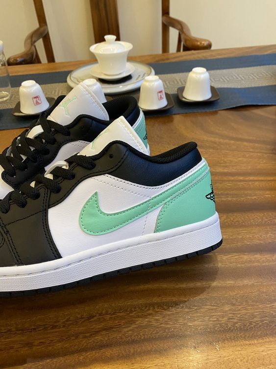 AJ 1 Low ‘Green Glow’ 553558-131 AJ 1 Low ‘Green Glow’ 553558-131