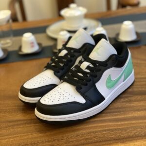 AJ 1 Low ‘Green Glow’ 553558-131