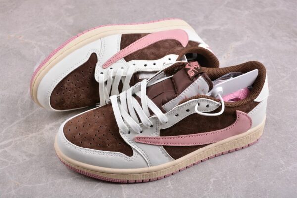 AJ 1 Low Travis Scott ‘Dark Pony’ DZ4137-206