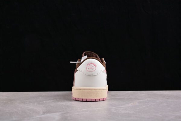 AJ 1 Low Travis Scott ‘Dark Pony’ DZ4137-206