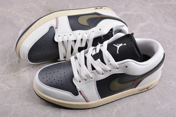 AJ 1 Low ‘Jade Smoke’ DC0774-001 AJ 1 Low ‘Jade Smoke’ DC0774-001