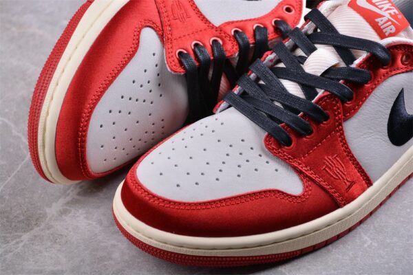 AJ 1 Low Trophy Room ‘Away’ FN0432-100