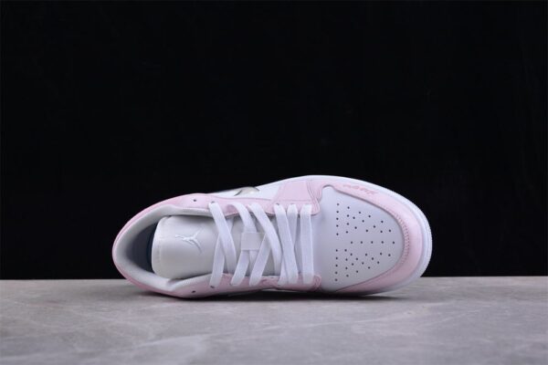 AJ 1 Low ‘Pink Glitter Swoosh’ FQ9112-100 AJ 1 Low ‘Pink Glitter Swoosh’ FQ9112-100