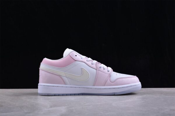 AJ 1 Low ‘Pink Glitter Swoosh’ FQ9112-100 AJ 1 Low ‘Pink Glitter Swoosh’ FQ9112-100