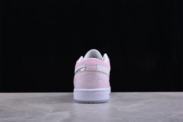 AJ 1 Low ‘Pink Glitter Swoosh’ FQ9112-100 AJ 1 Low ‘Pink Glitter Swoosh’ FQ9112-100