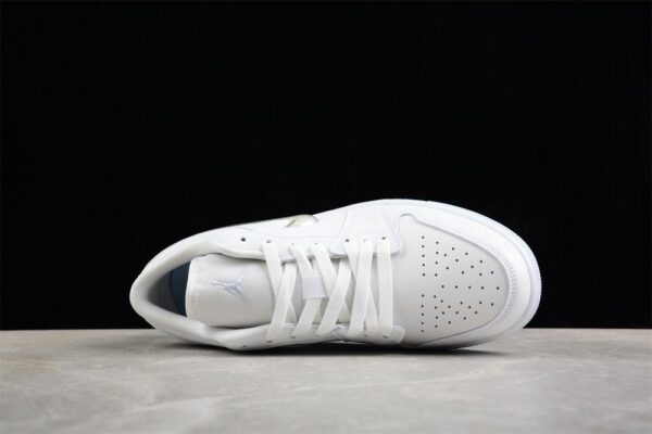 AJ 1 Low ‘Glitter Swoosh’ FQ9112-100