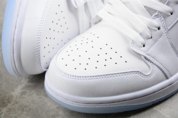 AJ 1 Low ‘Glitter Swoosh’ FQ9112-100