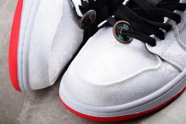 AJ 1 Low x CLOT ‘Fearless’ CU2804-100 AJ 1 Low x CLOT ‘Fearless’ CU2804-100