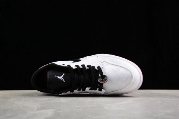 AJ 1 Low x CLOT ‘Fearless’ CU2804-100 AJ 1 Low x CLOT ‘Fearless’ CU2804-100