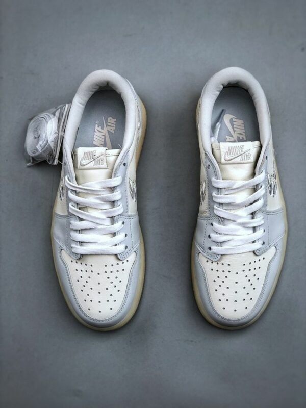 AJ 1 Low OG ‘Floral Swoosh’ IF4391-100 AJ 1 Low OG ‘Floral Swoosh’ IF4391-100