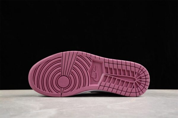 AJ 1 Low ‘Sky J Mauve’ FB9908-102 AJ 1 Low ‘Sky J Mauve’ FB9908-102