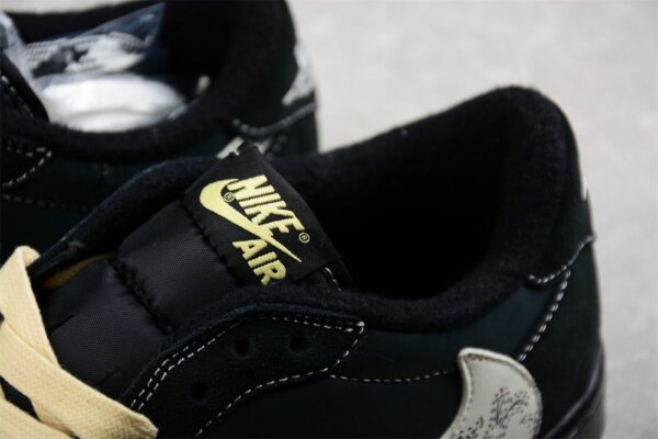AJ 1 Low Travis Scott ‘Black Phantom Paisley’ DM7866-889
