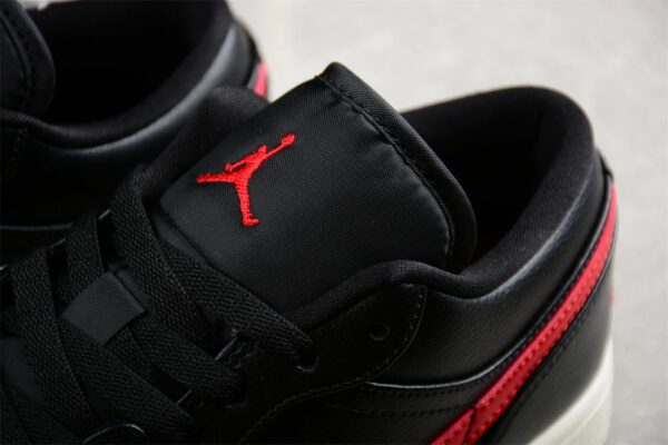 AJ 1 Low ‘Bred Sail’ DC0774-061 AJ 1 Low ‘Bred Sail’ DC0774-061
