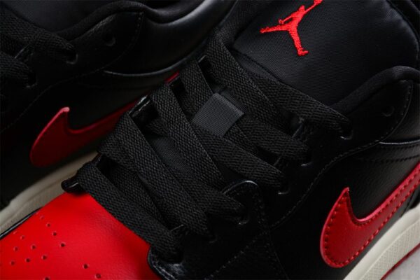 AJ 1 Low ‘Bred Sail’ DC0774-061 AJ 1 Low ‘Bred Sail’ DC0774-061