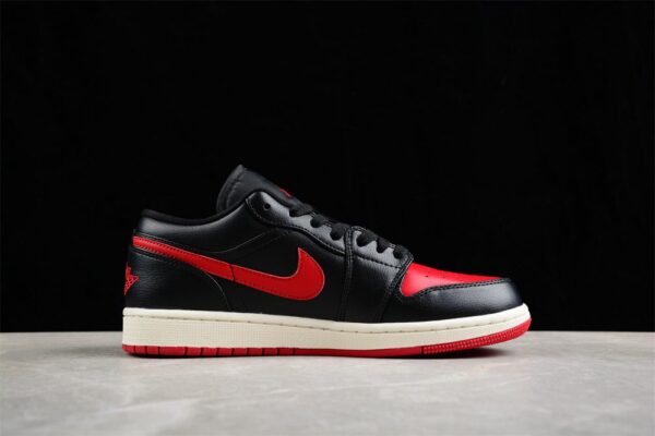 AJ 1 Low ‘Bred Sail’ DC0774-061 AJ 1 Low ‘Bred Sail’ DC0774-061