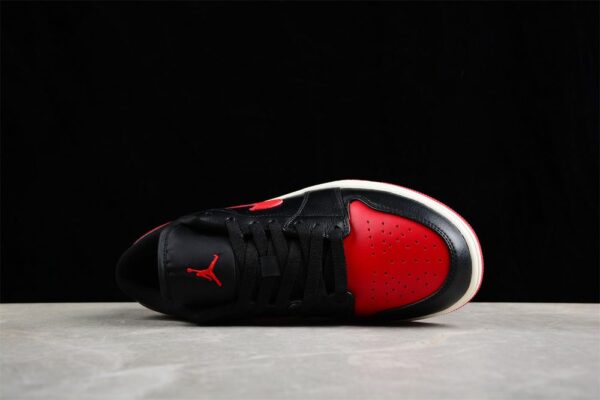 AJ 1 Low ‘Bred Sail’ DC0774-061 AJ 1 Low ‘Bred Sail’ DC0774-061