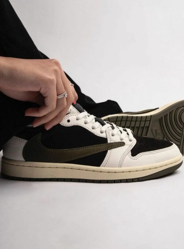 AJ 1 Low Travis Scott ‘Olive’ DZ4137-106 AJ 1 Low Travis Scott ‘Olive’ DZ4137-106