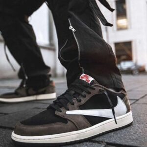 1 retro low travis scott cq4277 001 3 bf237b48033944faba94ff7da8119c32 4b8176e863404bcca667a2e042e2a01a result