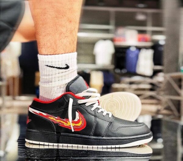 AJ 1 Low ‘Flaming Swoosh’ FJ7073-010 AJ 1 Low ‘Flaming Swoosh’ FJ7073-010