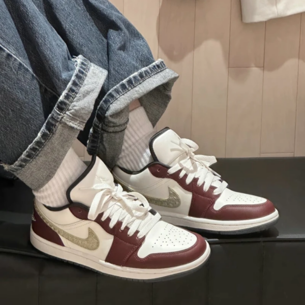 AJ 1 Low ‘Year of the Dragon’ FJ5735-100 AJ 1 Low ‘Year of the Dragon’ FJ5735-100