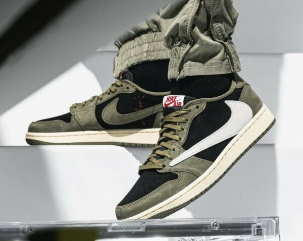 AJ 1 Low Travis Scott ‘Black Olive’ DM7866-002