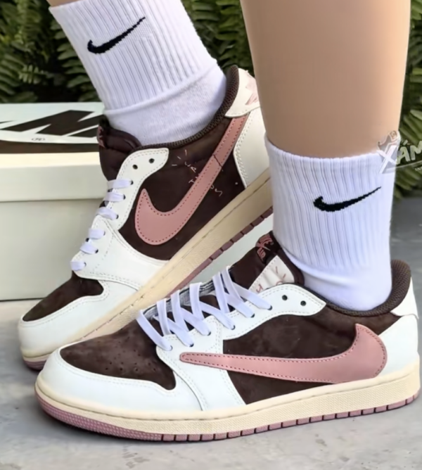 AJ 1 Low Travis Scott ‘Dark Pony’ DZ4137-206