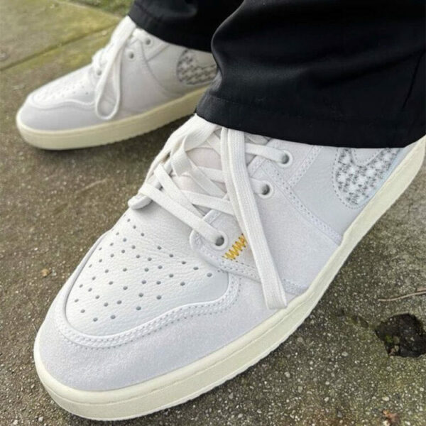 AJKO 1 Low x Union LA ‘White’ DO8912-101