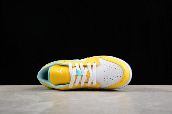 AJ 1 Low ‘Recycled Grind’ DX4375-800 AJ 1 Low ‘Recycled Grind’ DX4375-800