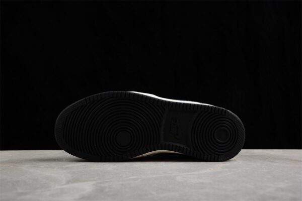 AJKO 1 Low ‘Panda’ DX4981-100