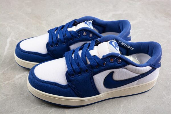 AJKO 1 Low ‘Kentucky’ DX4981-103