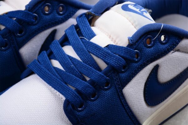 AJKO 1 Low ‘Kentucky’ DX4981-103
