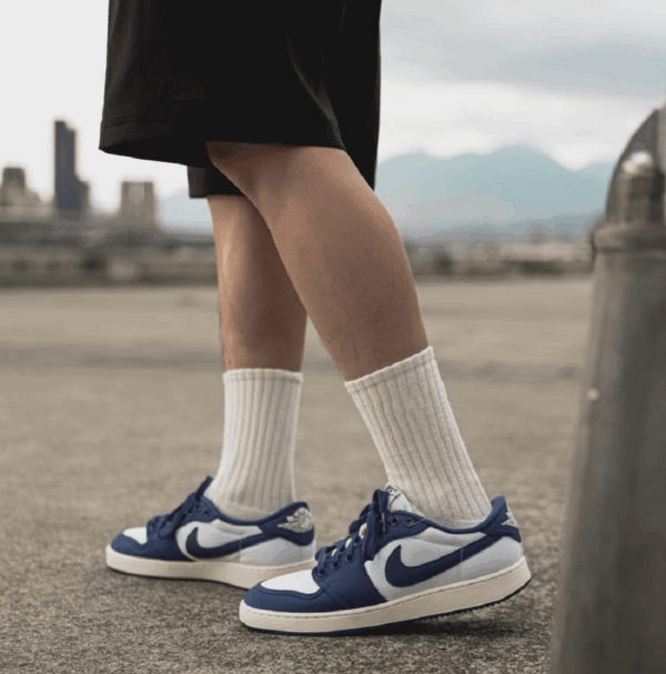 AJKO 1 Low ‘Kentucky’ DX4981-103