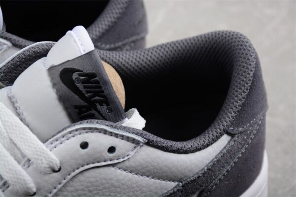 AJ 1 Low ‘Atmosphere Grey’ CZ0790-101 AJ 1 Low ‘Atmosphere Grey’ CZ0790-101