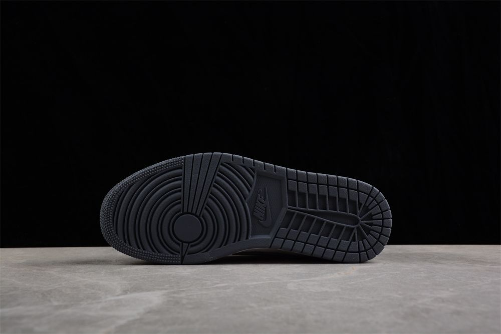 AJ 1 Low ‘Atmosphere Grey’ CZ0790-101 AJ 1 Low ‘Atmosphere Grey’ CZ0790-101