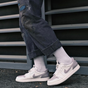 AJ 1 Low 'Atmosphere Grey' CZ0790-101 10 21382217367027ebdb6d5341f9befc7c