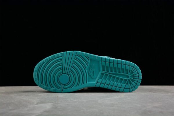 AJ 1 Low ‘New Emerald’ DC0774-132