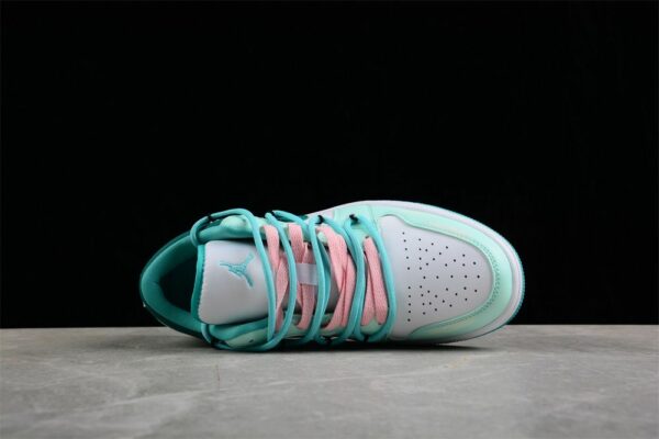 AJ 1 Low ‘New Emerald’ DC0774-132