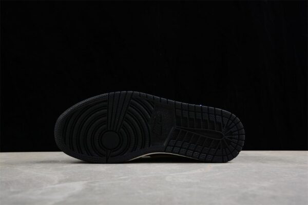 AJ 1 Low ‘Dark Smoke Grey’ DV0982-006